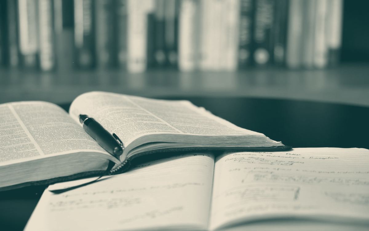 Bibliografie și citări în stil APA într-o lucrare academică
